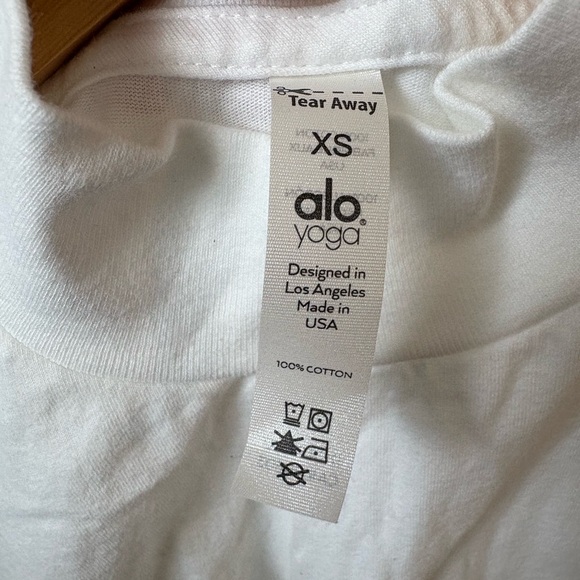 ALO Yoga White Relaxed Crop Top size XSmall - Picture 4 of 5